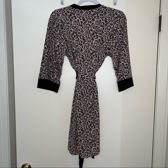 NWOT Marilyn Monroe Lightweight Wrap Dress Robe Jersey Fabric Sz Small - Picture 4 of 4